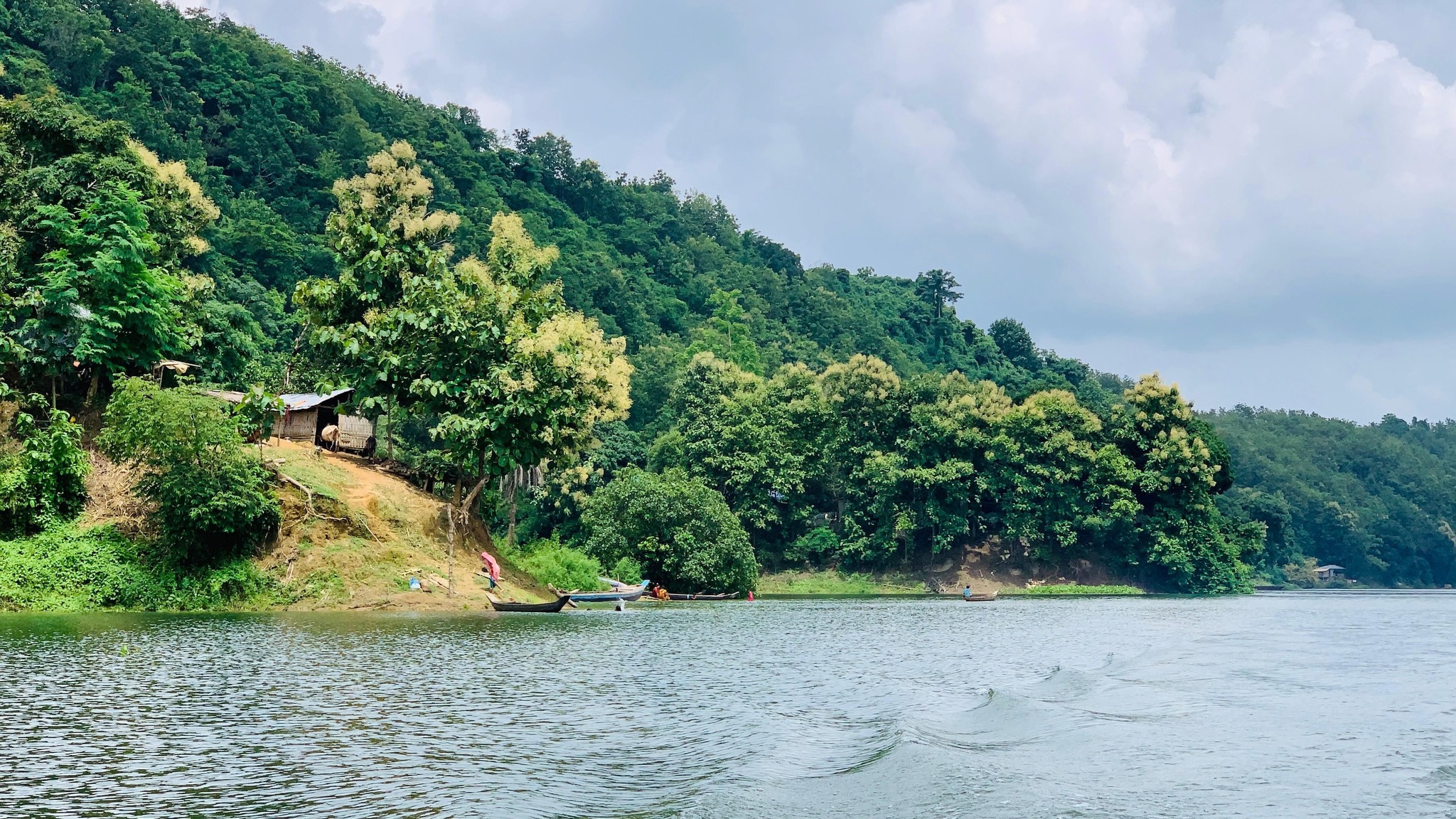 Rangamati  1 night 2 days ( Houseboat)