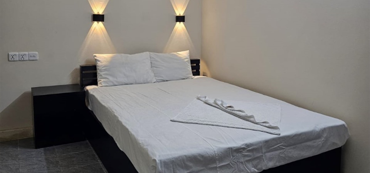 REGULAR COUPLE NON SEA VIEW [MOHESHKHALI]